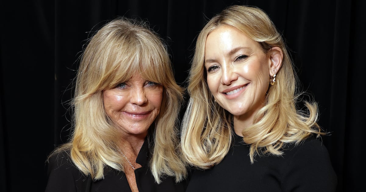Mother-Daughter Duo Goldie Hawn & Kate Hudson at Aspen Snow Ball